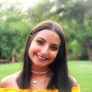 Meet your Posher, Sara montserrat